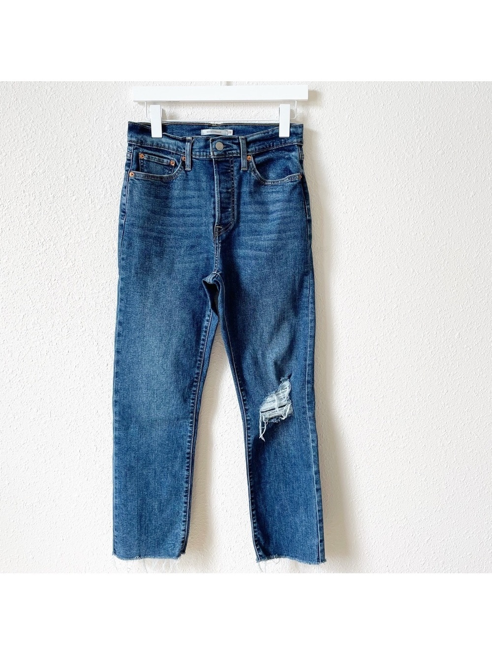 Levi’s Wedgie Straight Jeans 28 x 28 Distressed Dark Wash Denim Cotton Casual